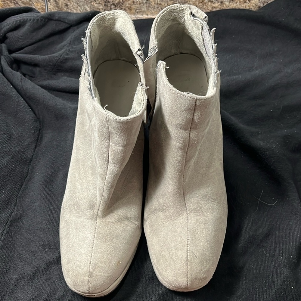 Gray booties size 9.5 used a hand full of time